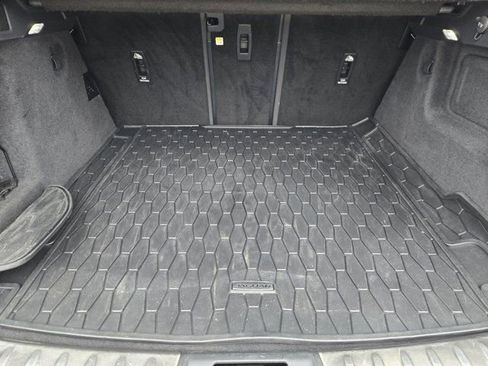 Used 2021 Jaguar F-PACE S AWD/4WD image 32