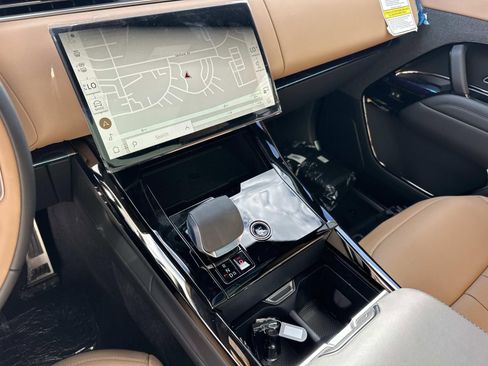 New 2026 Land Rover Range Rover Sport Dynamic SE AWD/4WD image 14