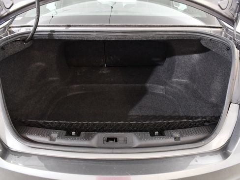 Used 2013 Ford Taurus Limited FWD image 20
