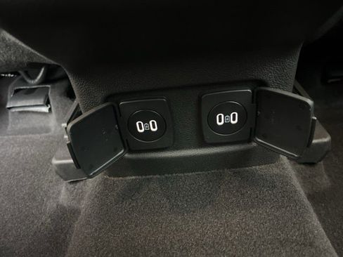 Used 2025 Lincoln Corsair Reserve w/ Towing Package image 17