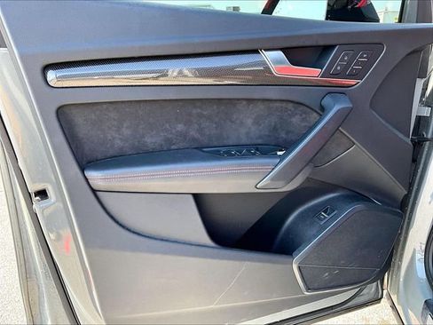 Used 2020 Audi SQ5 Premium Plus w/ Premium Plus Package image 9