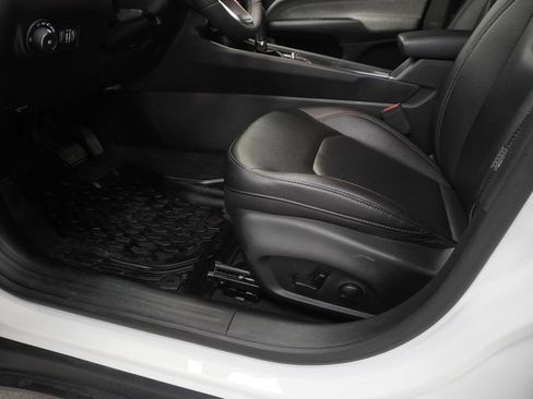 Certified 2024 Jeep Compass Latitude AWD/4WD image 41