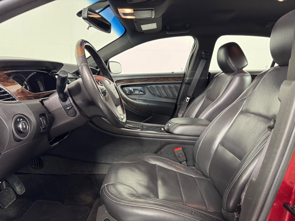 Used 2013 Ford Taurus Limited FWD image 8