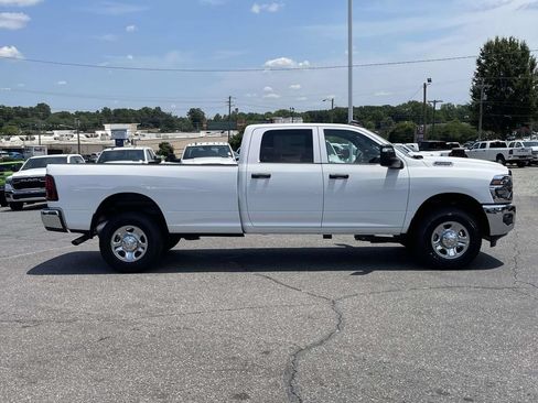 New 2026 RAM 2500 Tradesman w/ Chrome Appearance Group AWD/4WD image 8