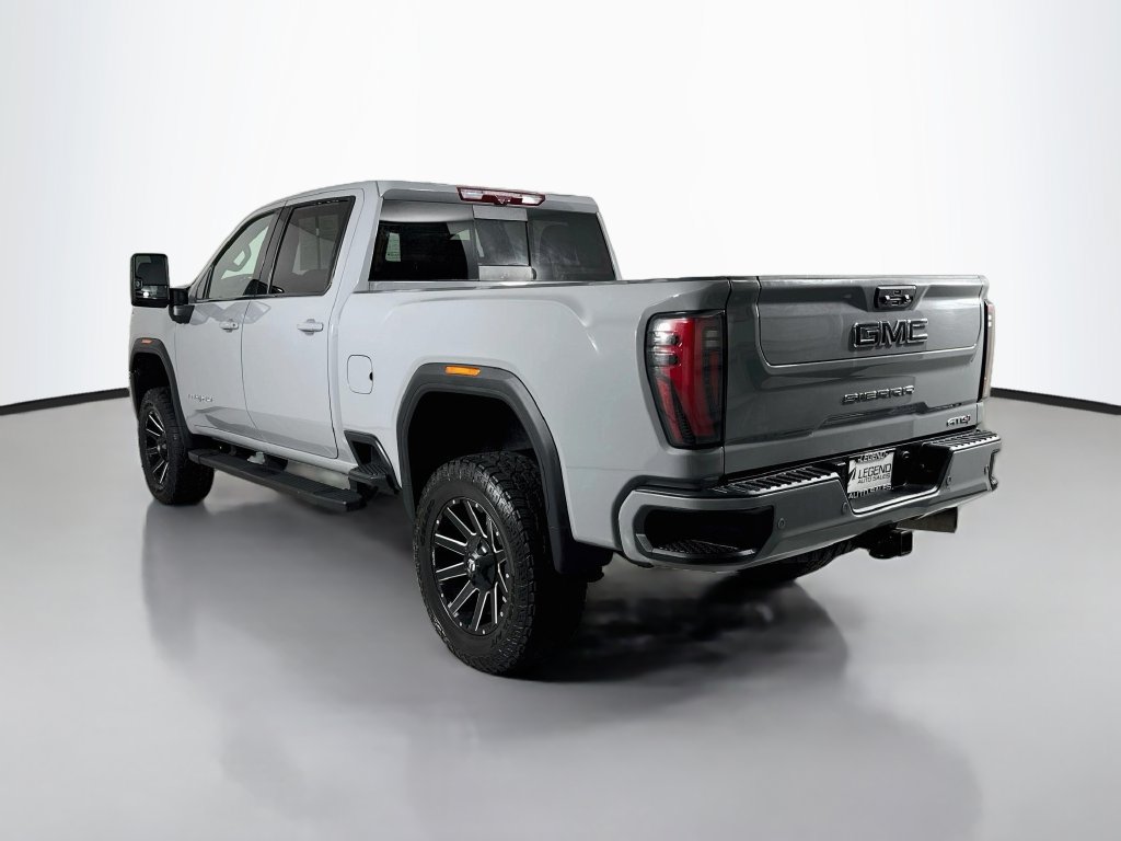 Used 2024 GMC Sierra 2500 AT4 w/ Technology Package AWD/4WD image 9