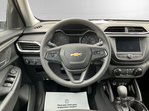 Used 2021 Chevrolet TrailBlazer LS FWD image 12