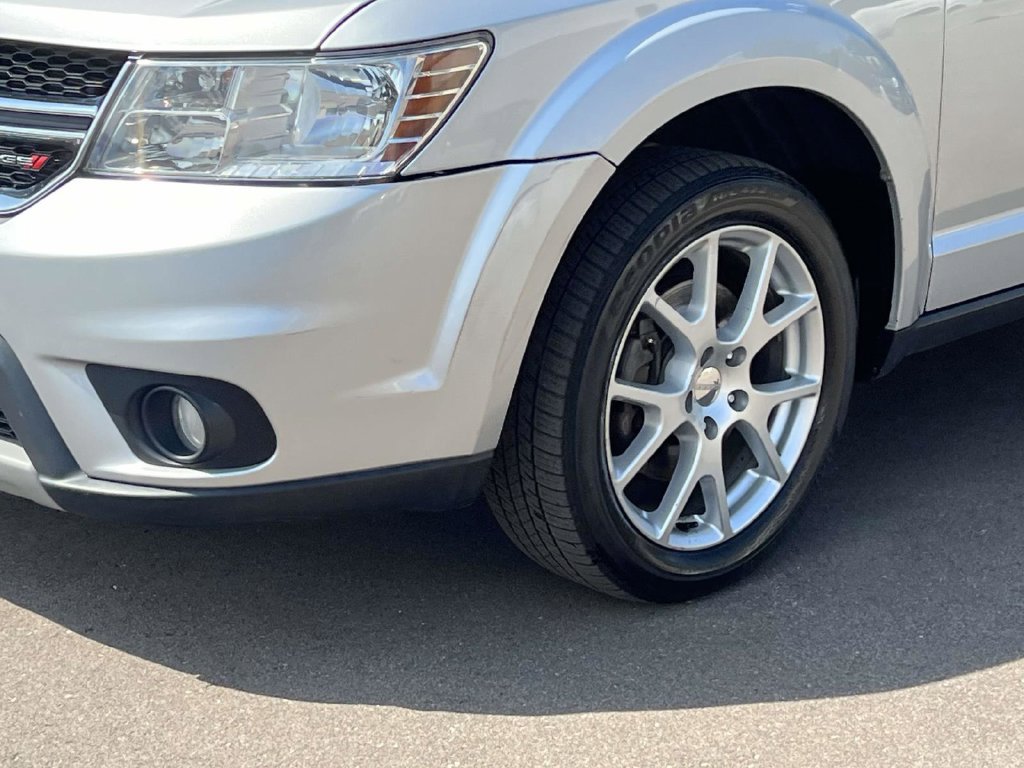 Used 2014 Dodge Journey Limited w/ Driver Convenience Group FWD image 10