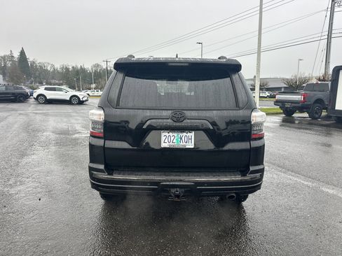 Used 2019 Toyota 4Runner Limited image 4