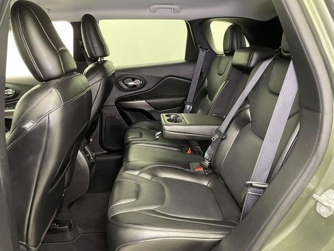 Used 2021 Jeep Cherokee Latitude Lux image 18