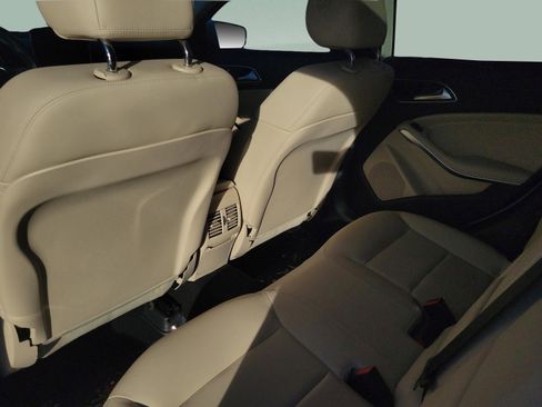 Certified 2018 Mercedes-Benz GLA 250 GLA 250 image 7