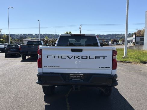 New 2026 Chevrolet Silverado 2500 Custom w/ Custom Value Package AWD/4WD image 4