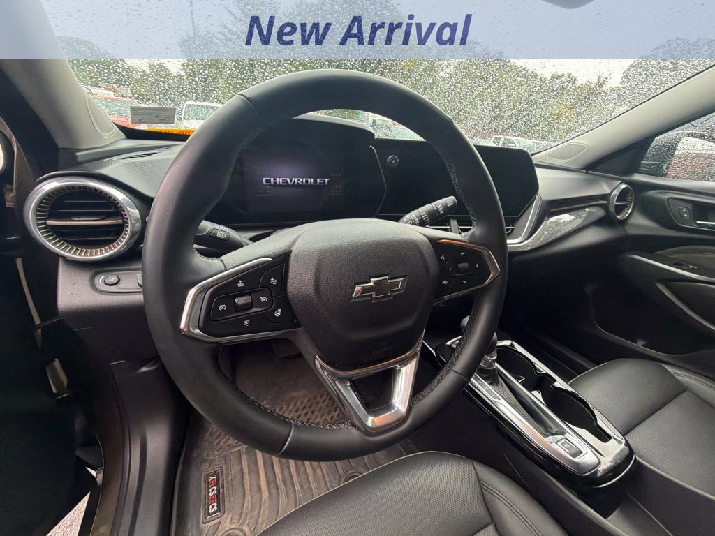 Used 2024 Chevrolet Trax ACTIV w/ Driver Confidence Package FWD image 11