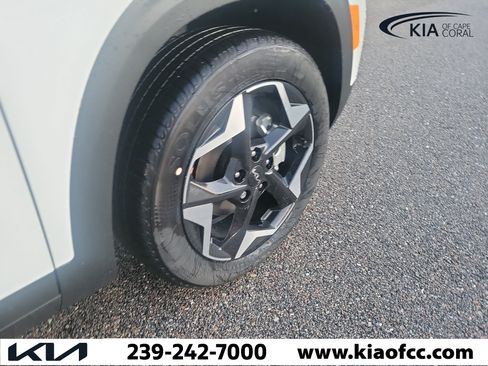 New 2026 Kia Seltos S FWD image 7