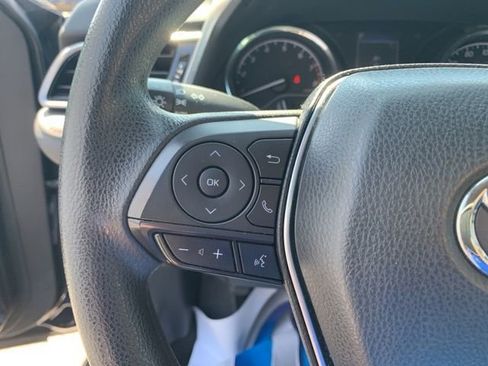 Used 2019 Toyota Camry LE image 23