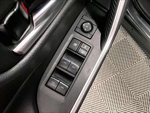 Used 2024 Toyota RAV4 XLE AWD/4WD image 31