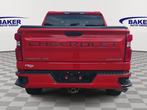 Used 2019 Chevrolet Silverado 1500 Custom w/ Custom Value Package AWD/4WD image 4