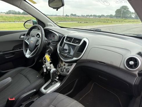 Used 2018 Chevrolet Sonic LT FWD image 17