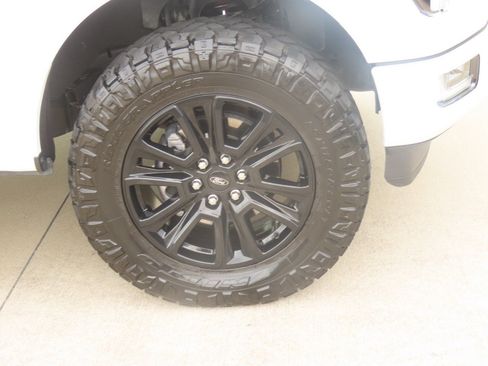 Used 2025 Ford F150 Platinum w/ FX4 Off-Road Package AWD/4WD image 9