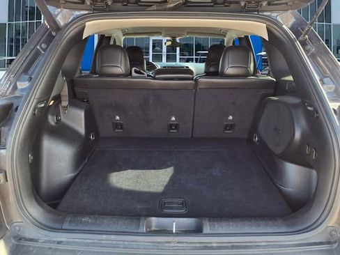 Used 2019 Jeep Cherokee Limited image 26