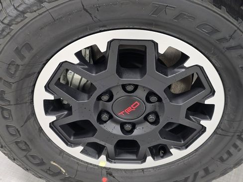 New 2025 Toyota Tacoma SR5 image 9