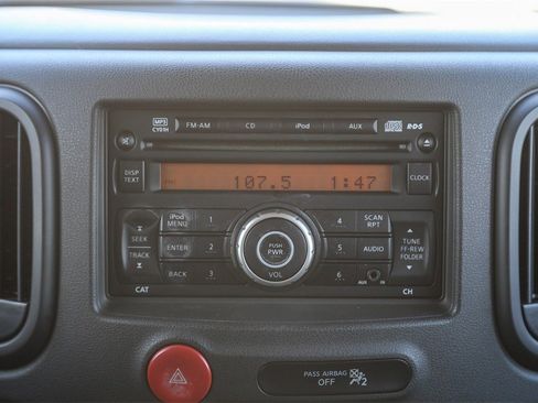 Used 2011 Nissan Cube 1.8 S w/ Interior Designer Pkg image 13