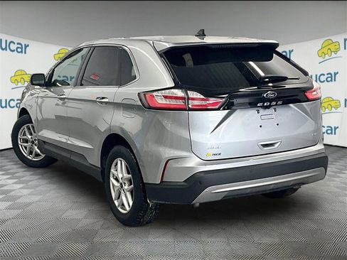 Used 2023 Ford Edge SEL image 4