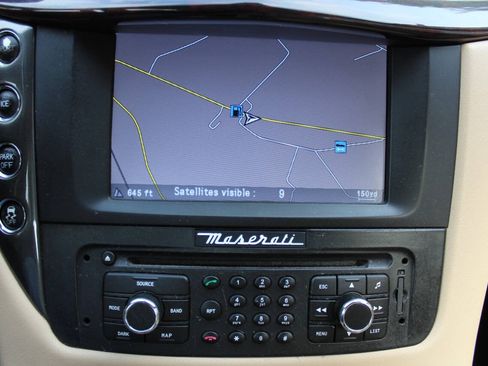 Used 2015 Maserati GranTurismo Convertible RWD image 12