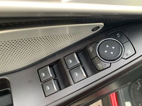 Certified 2020 Ford Explorer Platinum w/ Premium Technology Package image 26