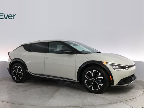 Used 2024 Kia EV6 Wind image 5