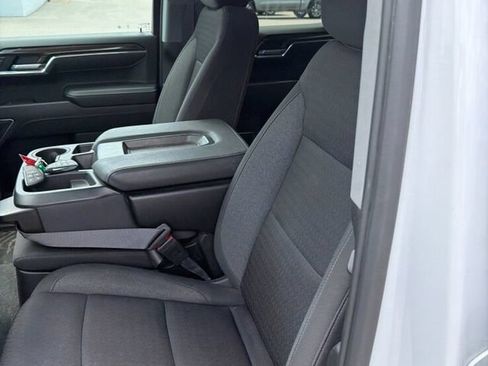Used 2024 Chevrolet Silverado 1500 LT AWD/4WD image 7
