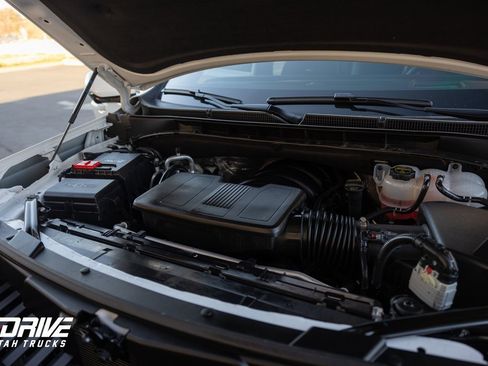 Used 2025 Cadillac Escalade Sport Platinum w/ LPO, ONYX Package image 31