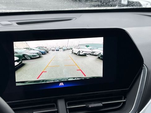 Used 2025 Chevrolet Trax LT w/ LT Convenience Package image 23