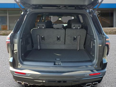 Used 2024 Chevrolet Traverse LT w/ Midnight/Sport Edition FWD image 5
