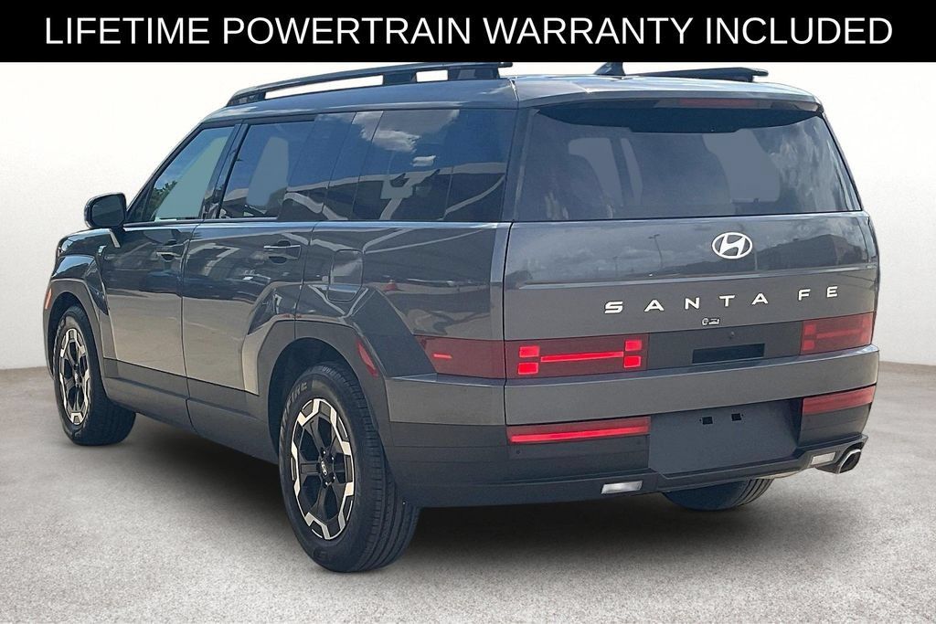 Used 2025 Hyundai Santa Fe SEL FWD image 11