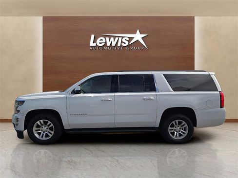 Used 2019 Chevrolet Suburban LT image 3