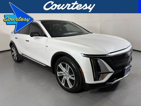 Used 2024 Cadillac Lyriq Tech w/ Driver Assist Package AWD/4WD image 1