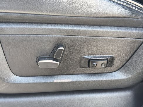 Used 2024 RAM 2500 Laramie AWD/4WD image 25