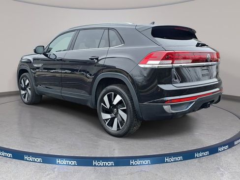 Used 2025 Volkswagen Atlas Cross Sport SE image 8