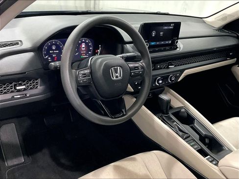 Used 2023 Honda Accord EX image 8