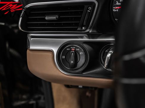 Used 2014 Porsche 911 Carrera S image 34