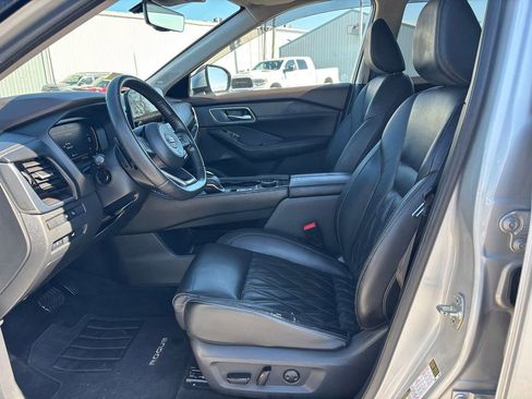 Used 2021 Nissan Rogue Platinum AWD/4WD image 8