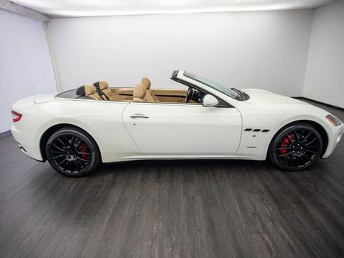 Used 2011 Maserati GranTurismo Convertible RWD image 6