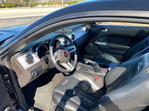 Used 2007 Ford Mustang GT RWD image 9