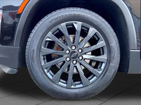 Used 2023 Chevrolet Traverse RS AWD/4WD image 11