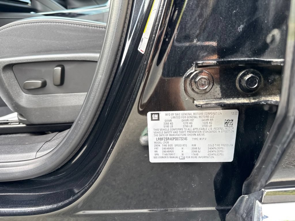 Used 2023 Buick Envision Avenir AWD/4WD image 45