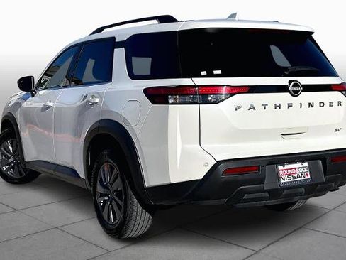 Certified 2024 Nissan Pathfinder SV image 11