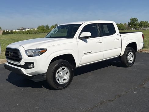 Used 2022 Toyota Tacoma SR5 image 5