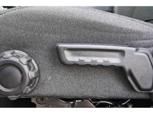 Used 2024 Jeep Wrangler Unlimited Sahara AWD/4WD image 25