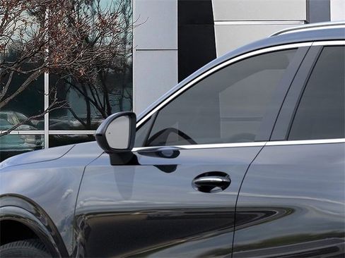 Used 2024 Buick Envision Avenir image 12