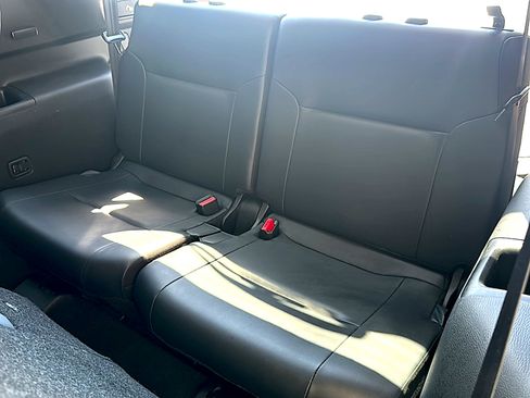 Used 2024 Mitsubishi Outlander SE FWD image 21